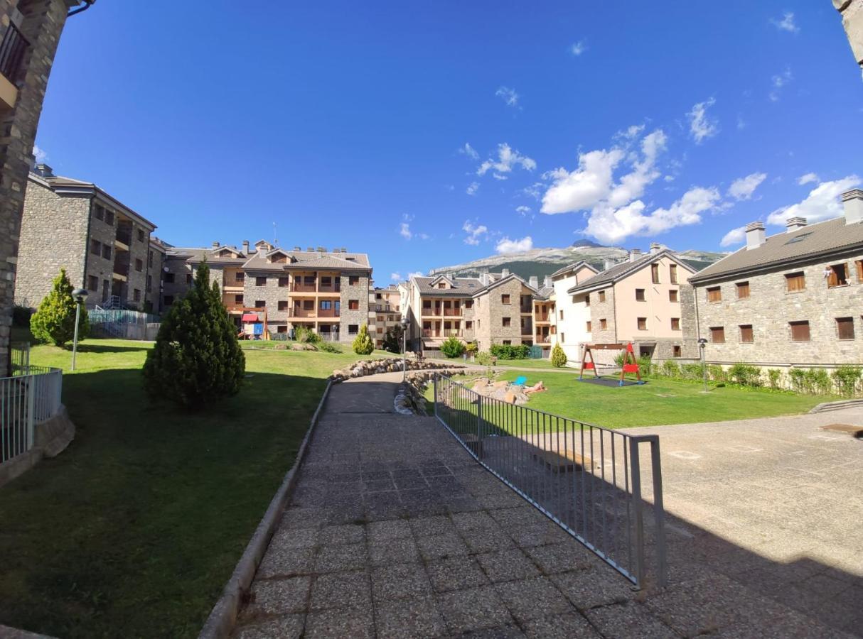 Apartamento El roble Villanúa Exterior foto